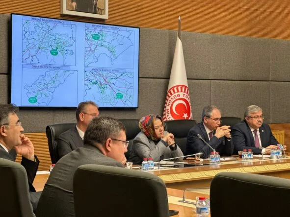 aysen-gurcan-oedas-tbmm-elektrik-kesintisi-toplantisi