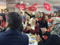 aysen-gurcandan-eskisehirde-kadin-vizyonu-mesaji-turkiye-yuzyili-vurgusu