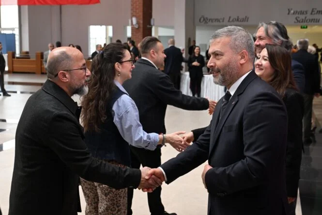 Anadolu Üniversitesi’nde bayram sevinci 1