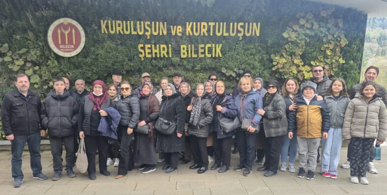 eskisehirden-bilecike-duzenlenen-sehitlikler-ve-manevi-degerler-kultur-gezisi