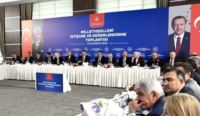 fatih-donmez-icisleri-bakanligi-milletvekilleri-toplantisi.webp
