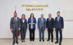 veysel-eroglu-ve-ak-parti-heyetinden-burcu-koksala-ziyaret1