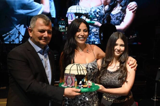 Emirdağ 19. Gurbetçi Festivali’nde Zara Rüzgârı: Binlerce Gurbetçi Tek Yürek Oldu