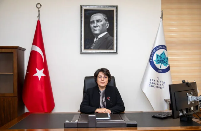 eskisehir-osmangazi-universitesi-esogu-yeni-rektoru-prof-dr-emine-gumussoy-atama-karari-agustos-2026