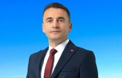 sivrihisar-belediye-baskani-habil-dokmeci-parti-istifa-ak-parti-iddiasi-agustos-2026